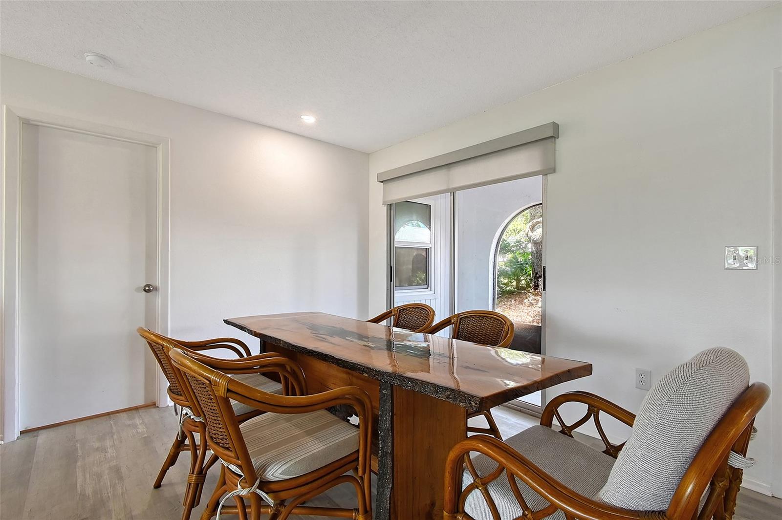 Image 18 of 54 For 415 Courbet Drive 415