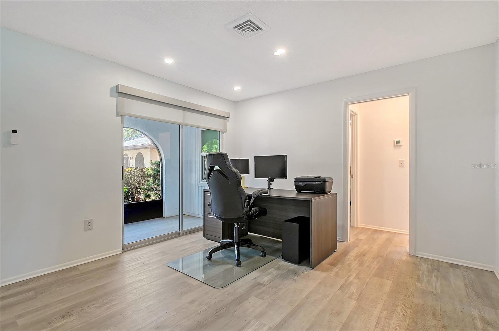 Image 19 of 54 For 415 Courbet Drive 415