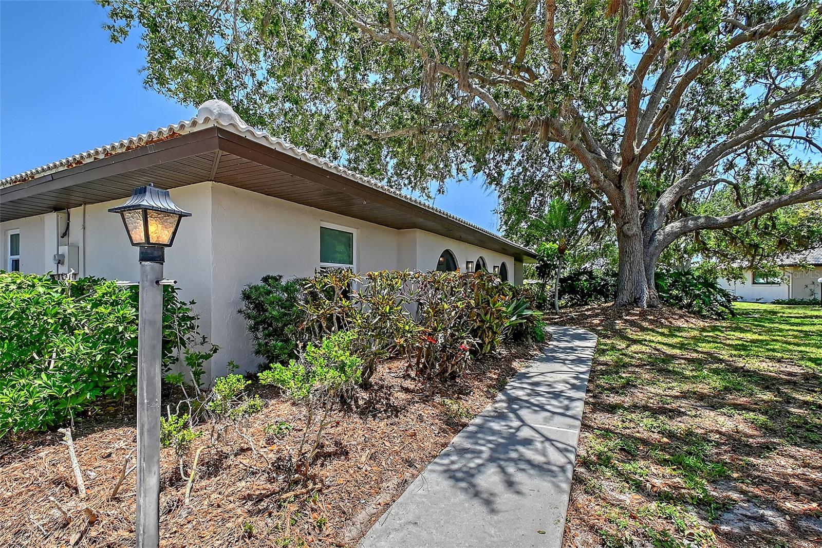 Image 8 of 54 For 415 Courbet Drive 415