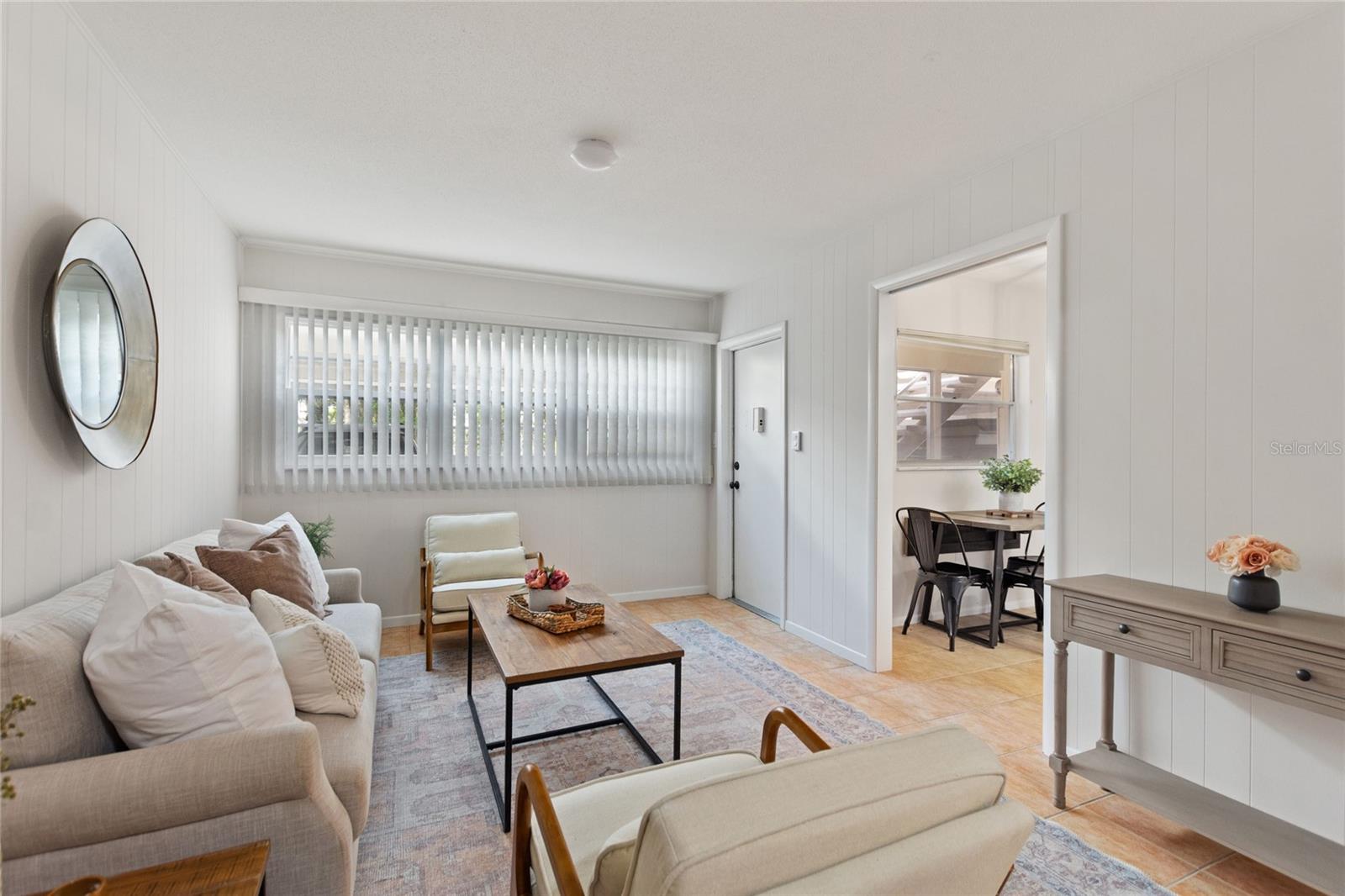 Image 5 of 46 For 2507 Beneva Road 2