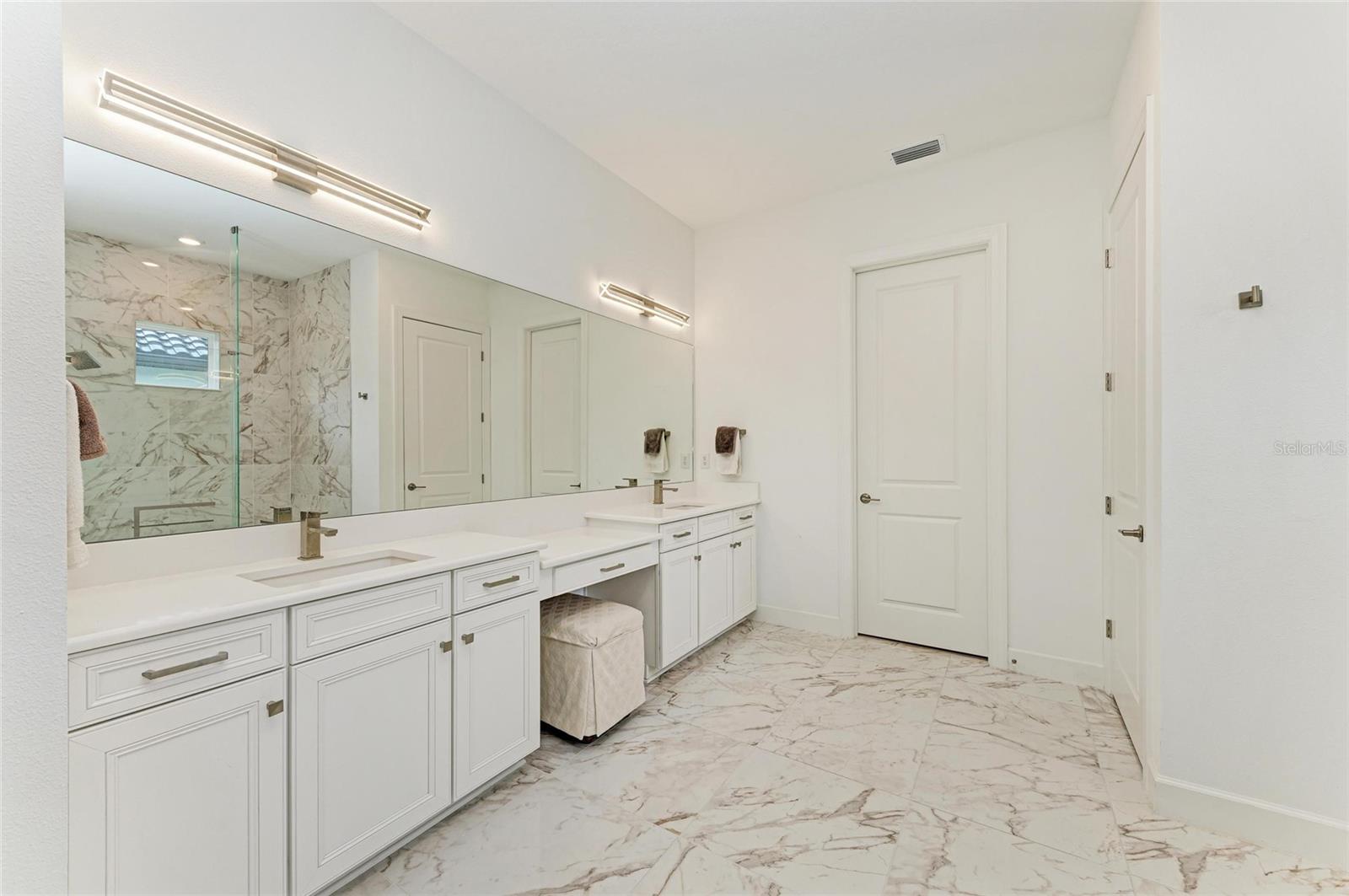 Image 6 of 77 For 15605 Derna Terrace