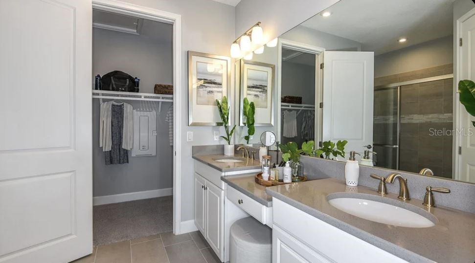 Image 14 of 36 For 16234 Isola Place