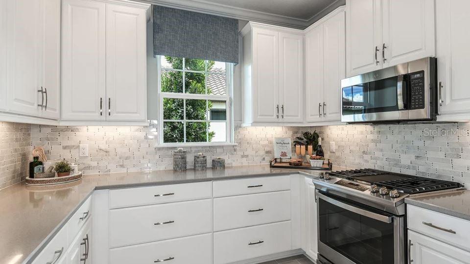 Image 18 of 36 For 16234 Isola Place