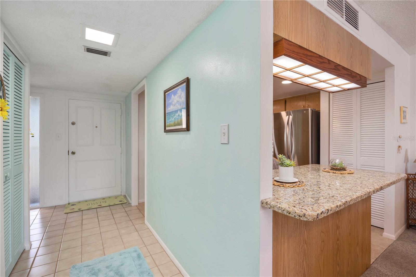 Image 11 of 62 For 1400 1st Avenue W 203
