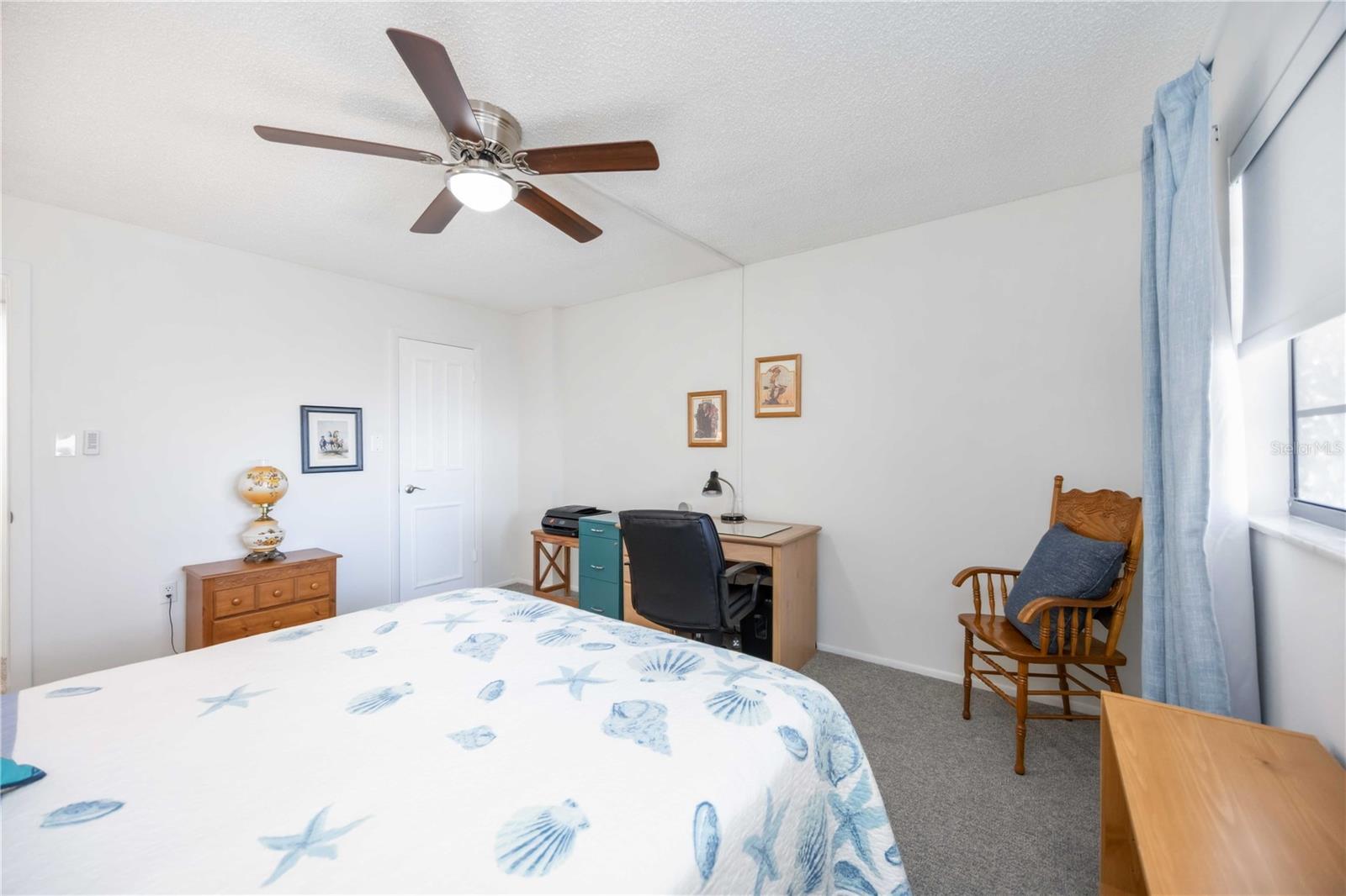 Image 33 of 62 For 1400 1st Avenue W 203
