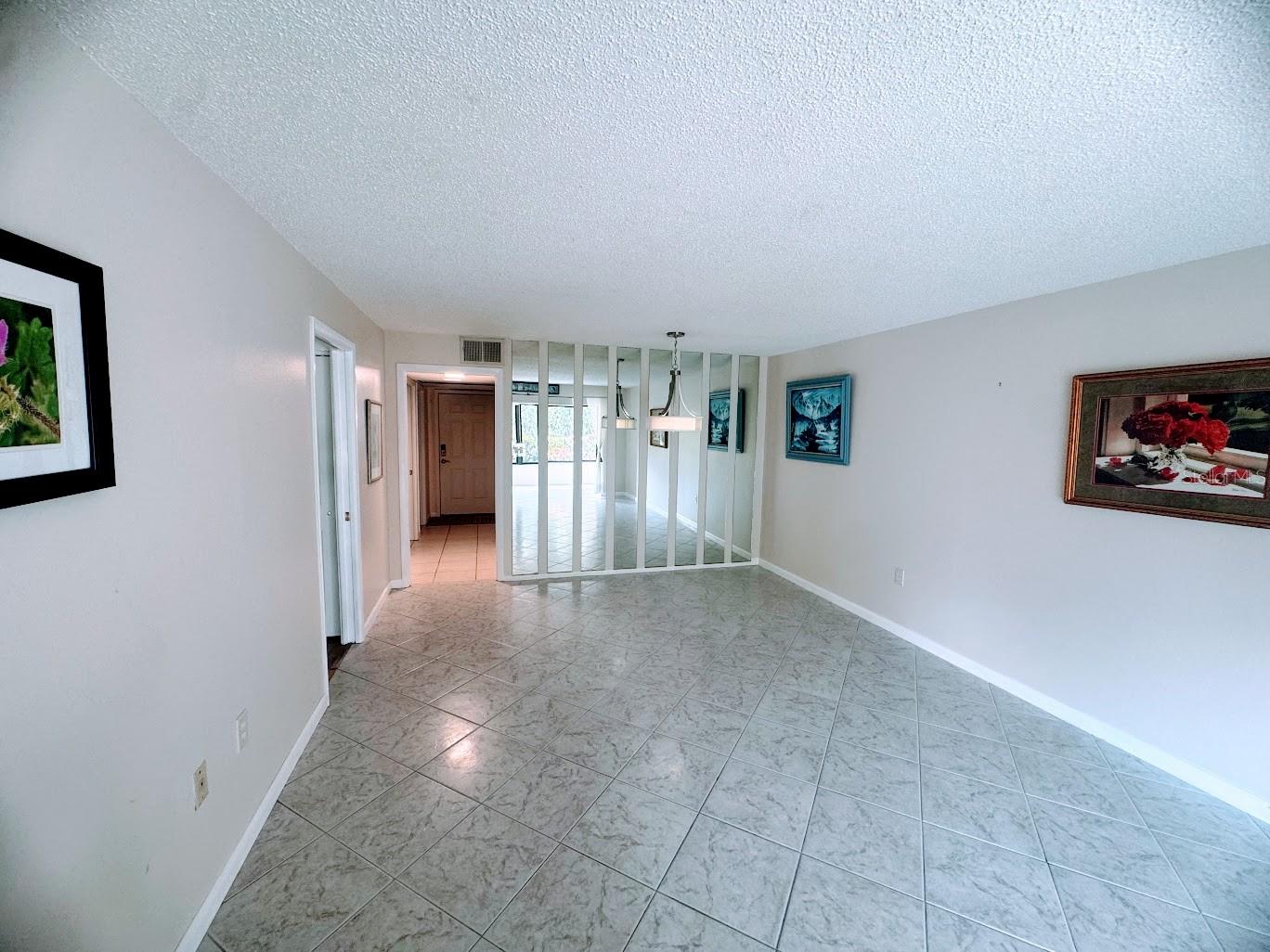 Image 12 of 17 For 647 Woodlawn Drive 647