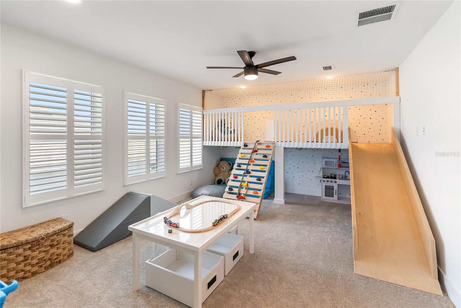 Image 66 of 91 For 18215 Cayo Largo Place