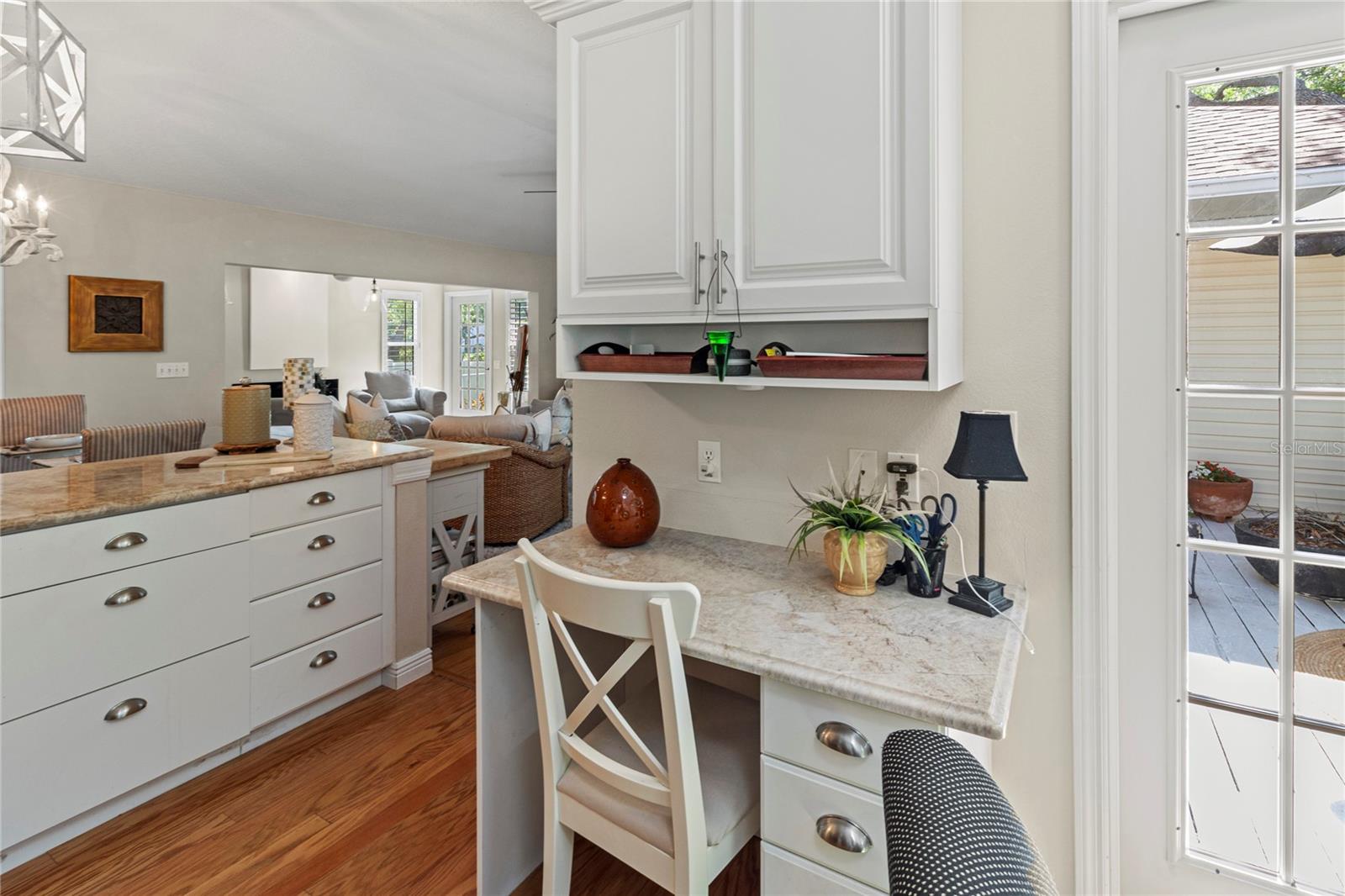 Image 17 of 57 For 6402 23rd Avenue Drive W