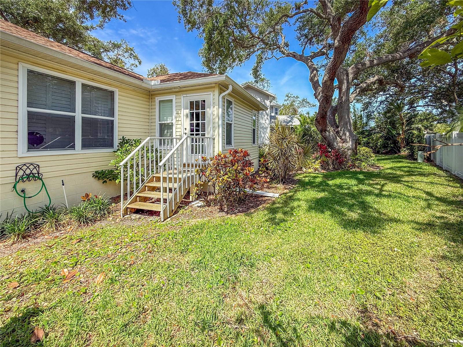 Image 41 of 57 For 6402 23rd Avenue Drive W