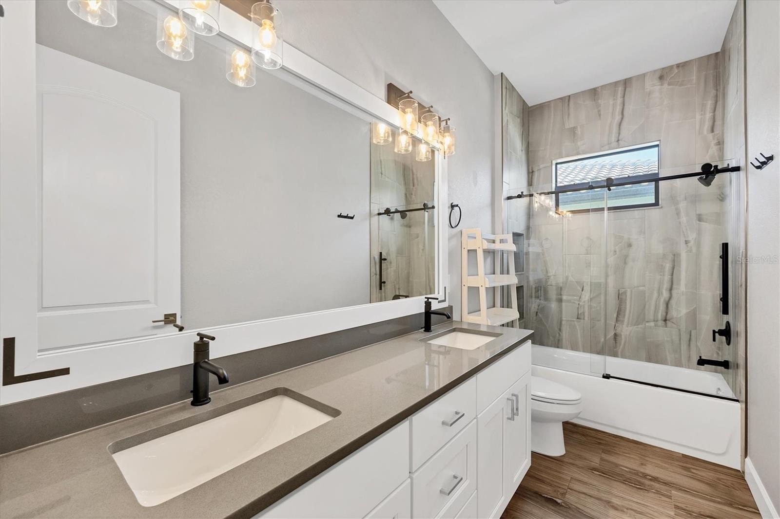 Image 34 of 56 For 4312 Vasco Street