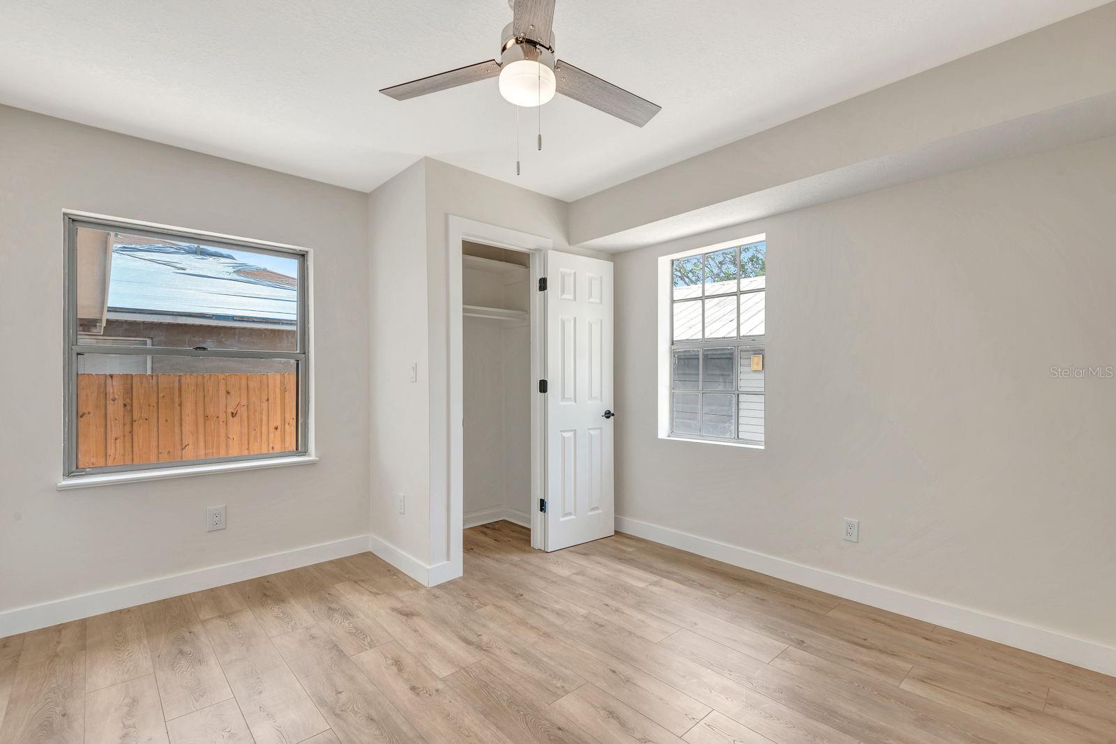 Image 30 of 54 For 609 25th Avenue W