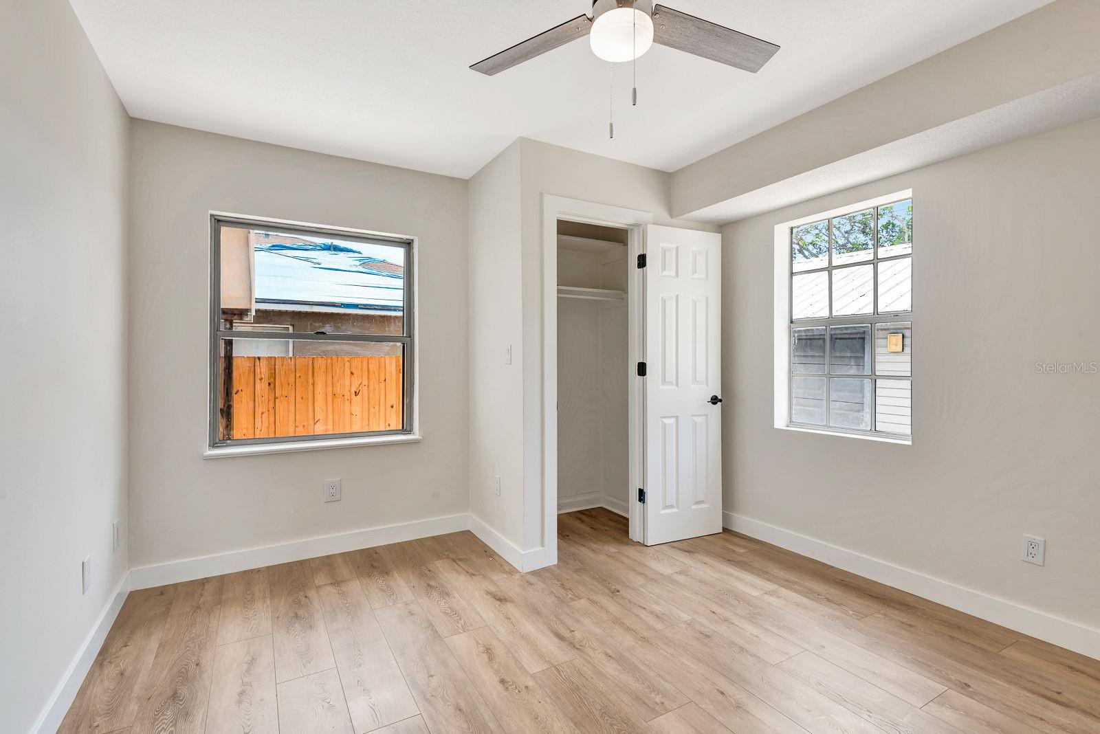 Image 32 of 54 For 609 25th Avenue W