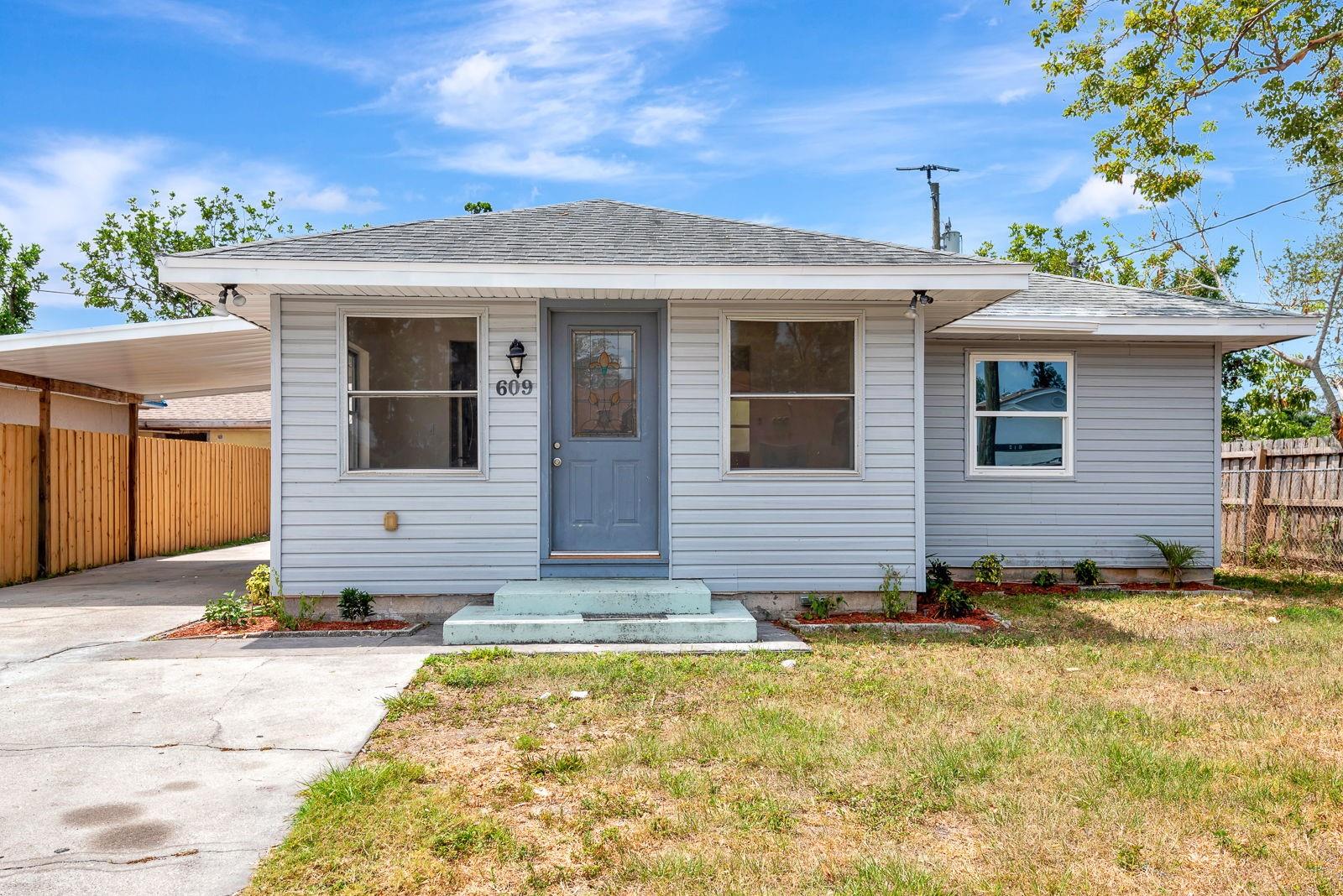 Image 41 of 54 For 609 25th Avenue W