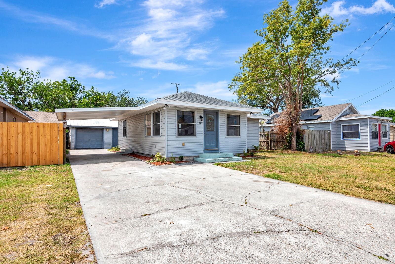 Image 42 of 54 For 609 25th Avenue W
