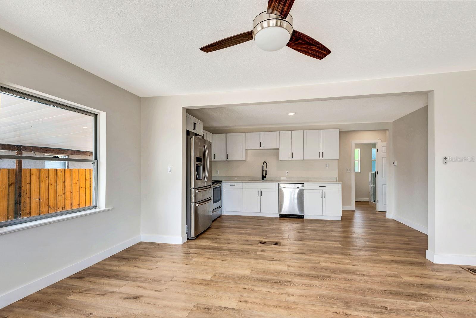 Image 5 of 54 For 609 25th Avenue W