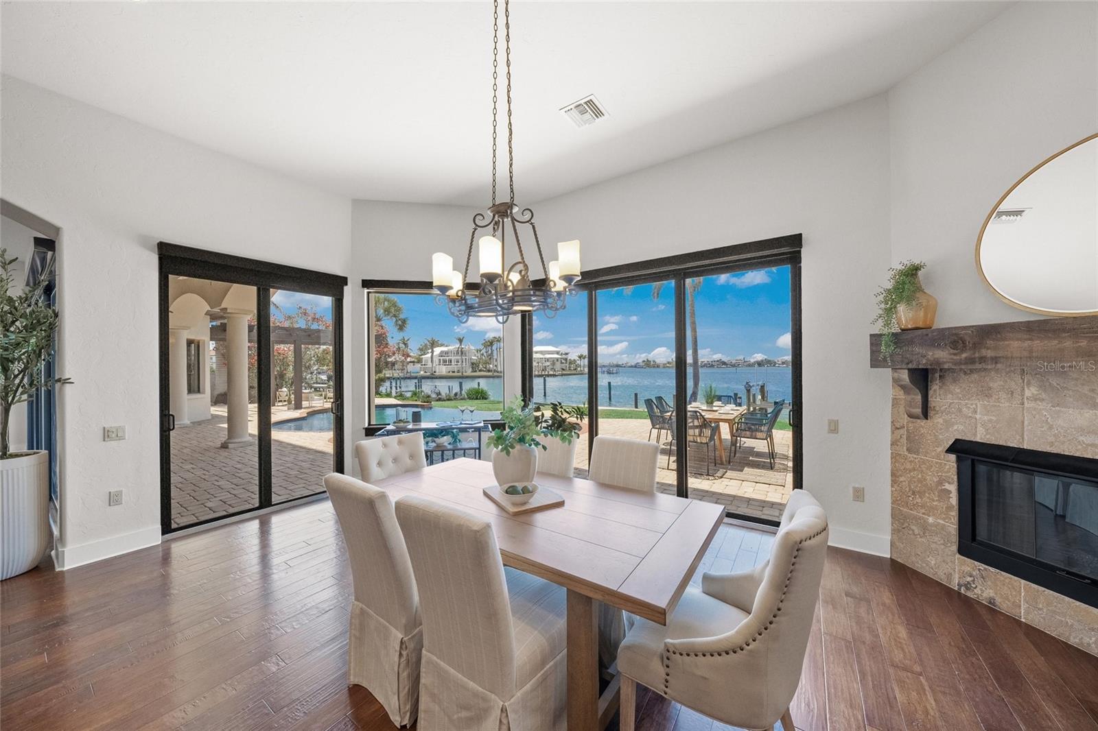 Image 18 of 97 For 3576 San Remo Terrace