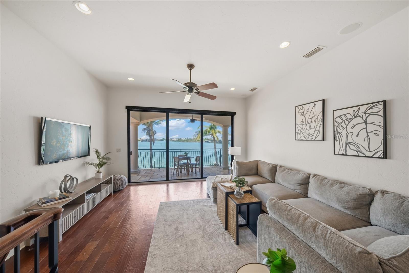 Image 36 of 97 For 3576 San Remo Terrace