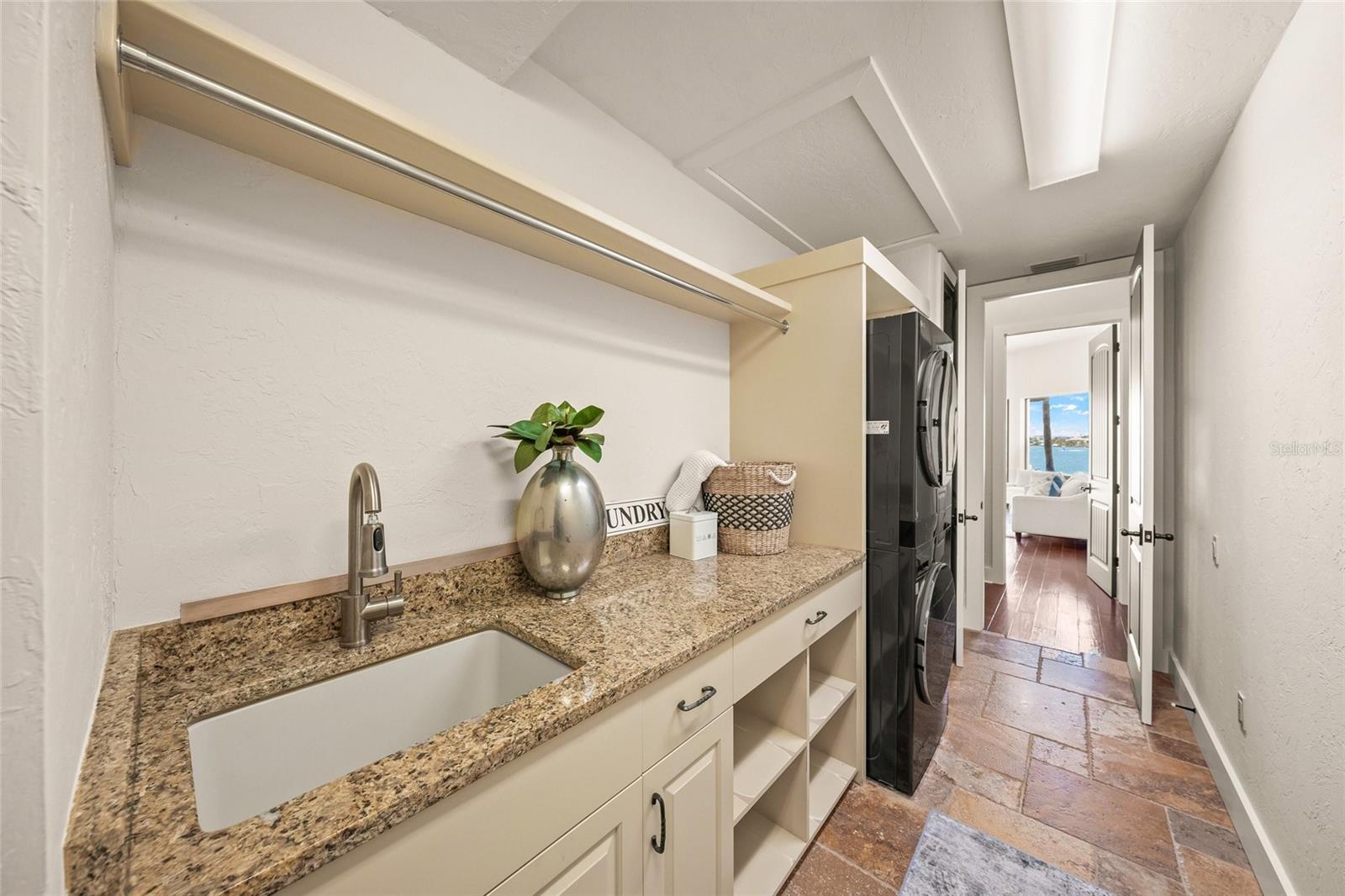 Image 46 of 97 For 3576 San Remo Terrace
