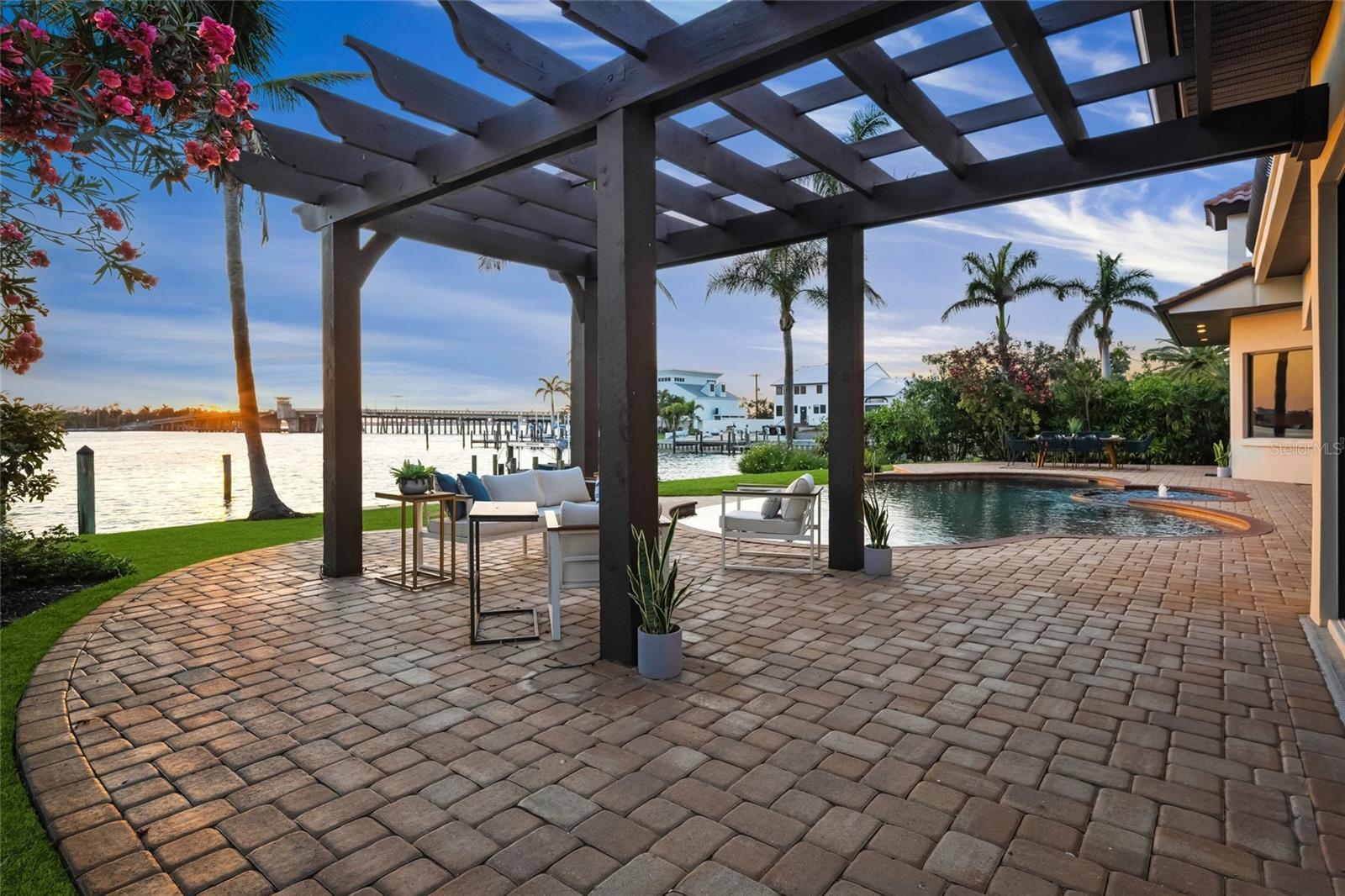 Image 77 of 97 For 3576 San Remo Terrace