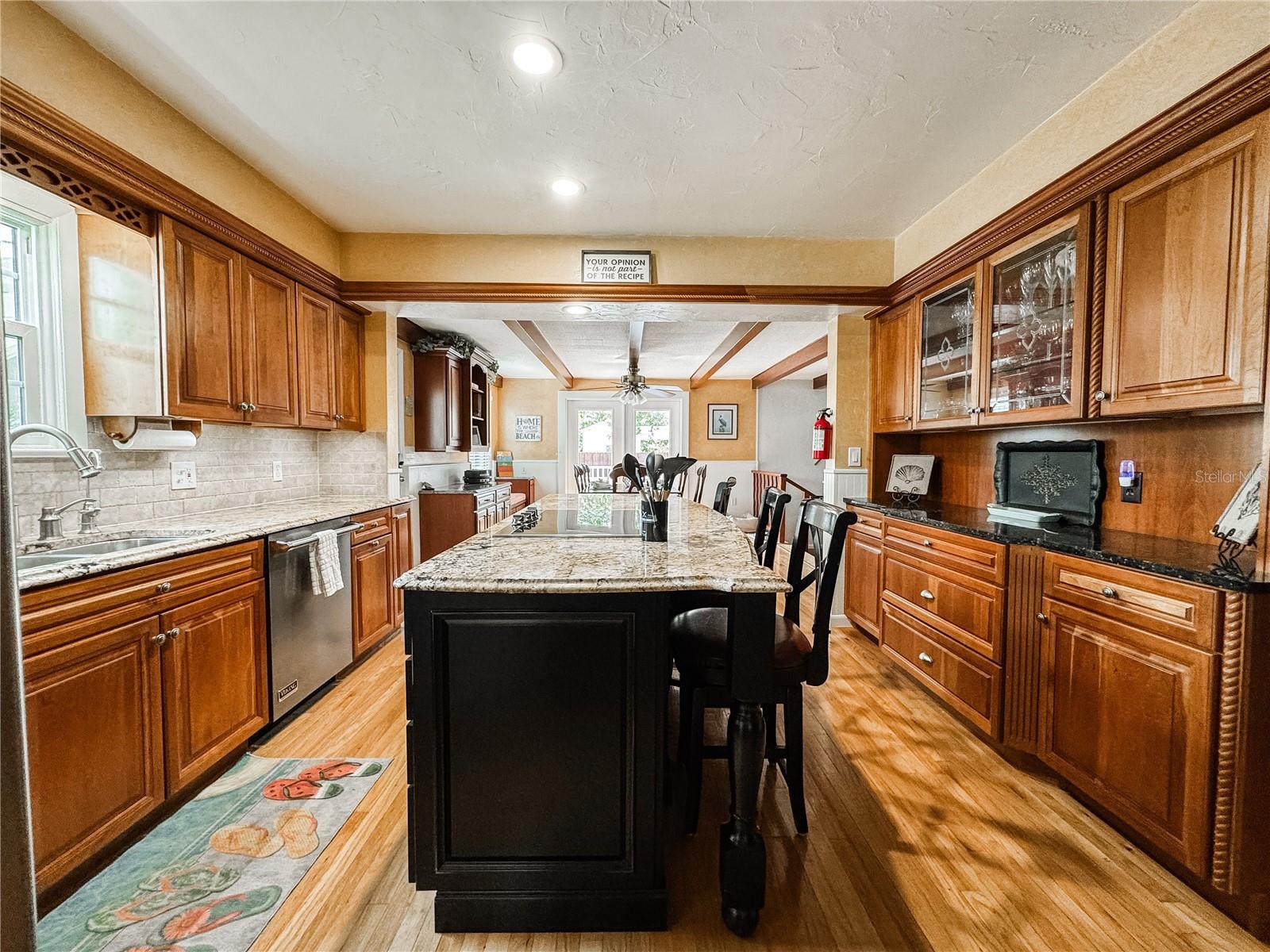 Image 11 of 55 For 708 32nd Street W