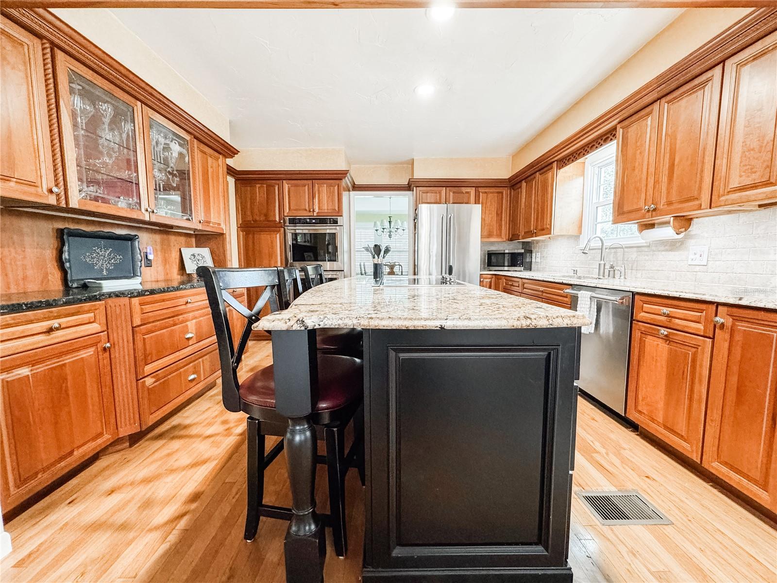 Image 14 of 55 For 708 32nd Street W