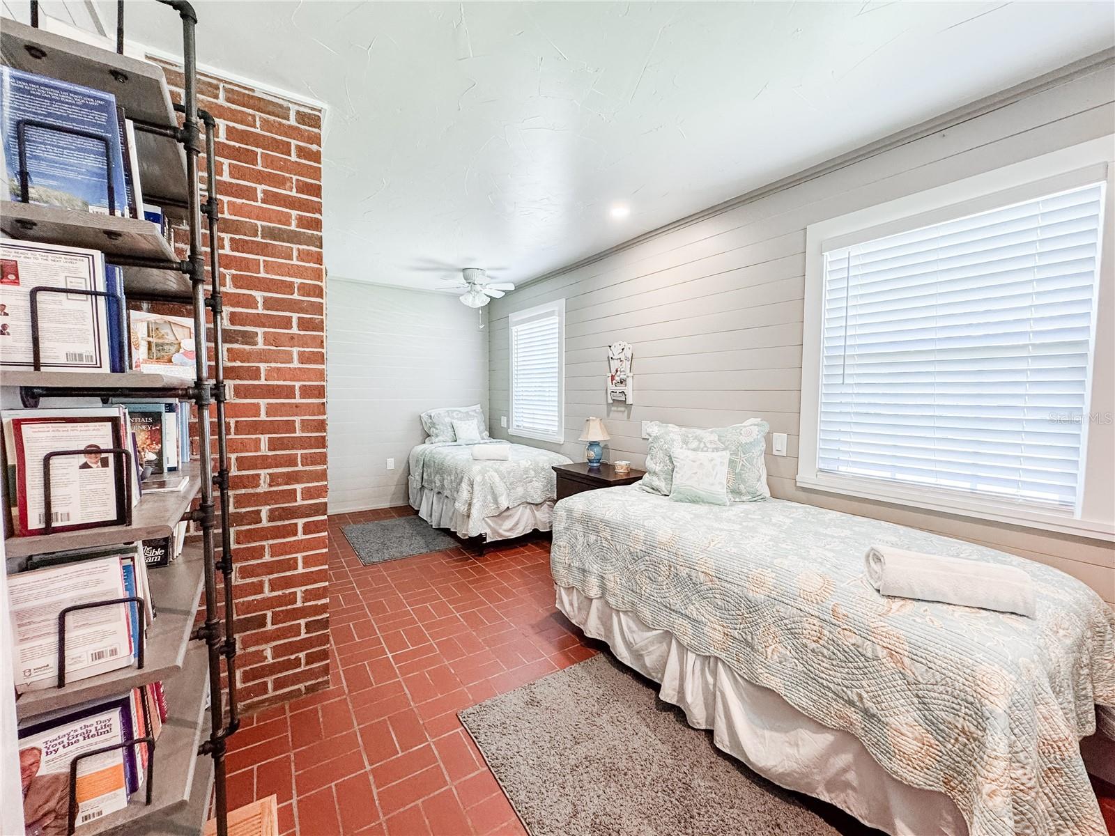 Image 25 of 55 For 708 32nd Street W