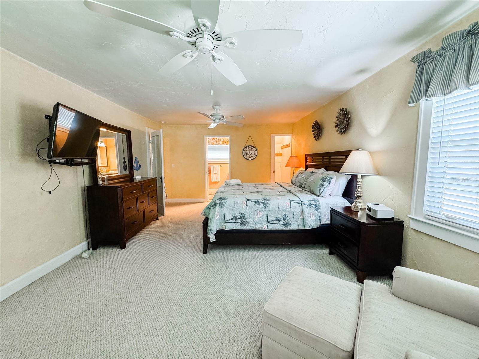 Image 33 of 55 For 708 32nd Street W
