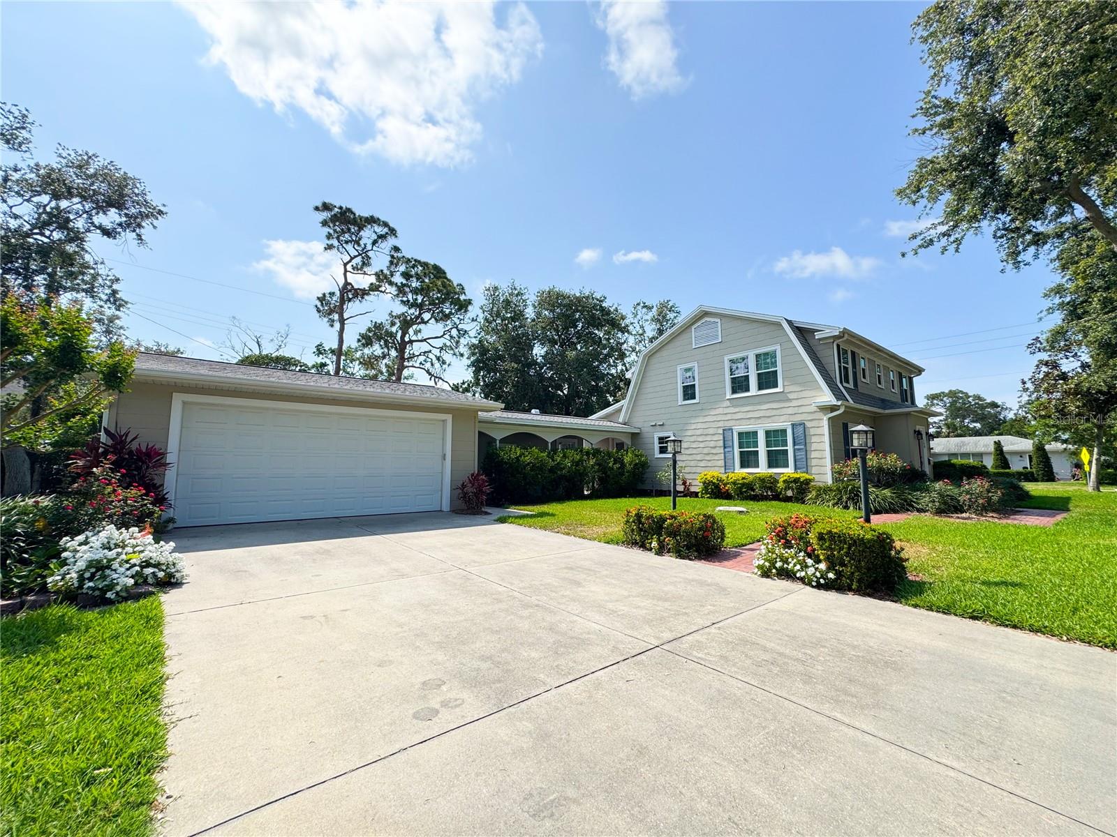 Image 4 of 55 For 708 32nd Street W