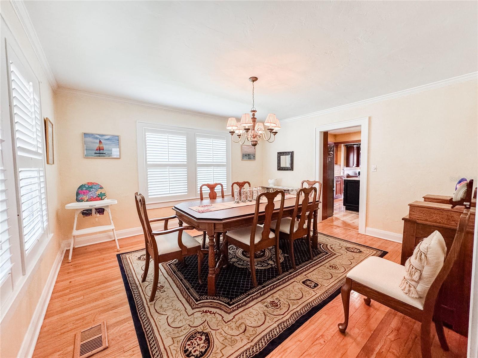 Image 8 of 55 For 708 32nd Street W
