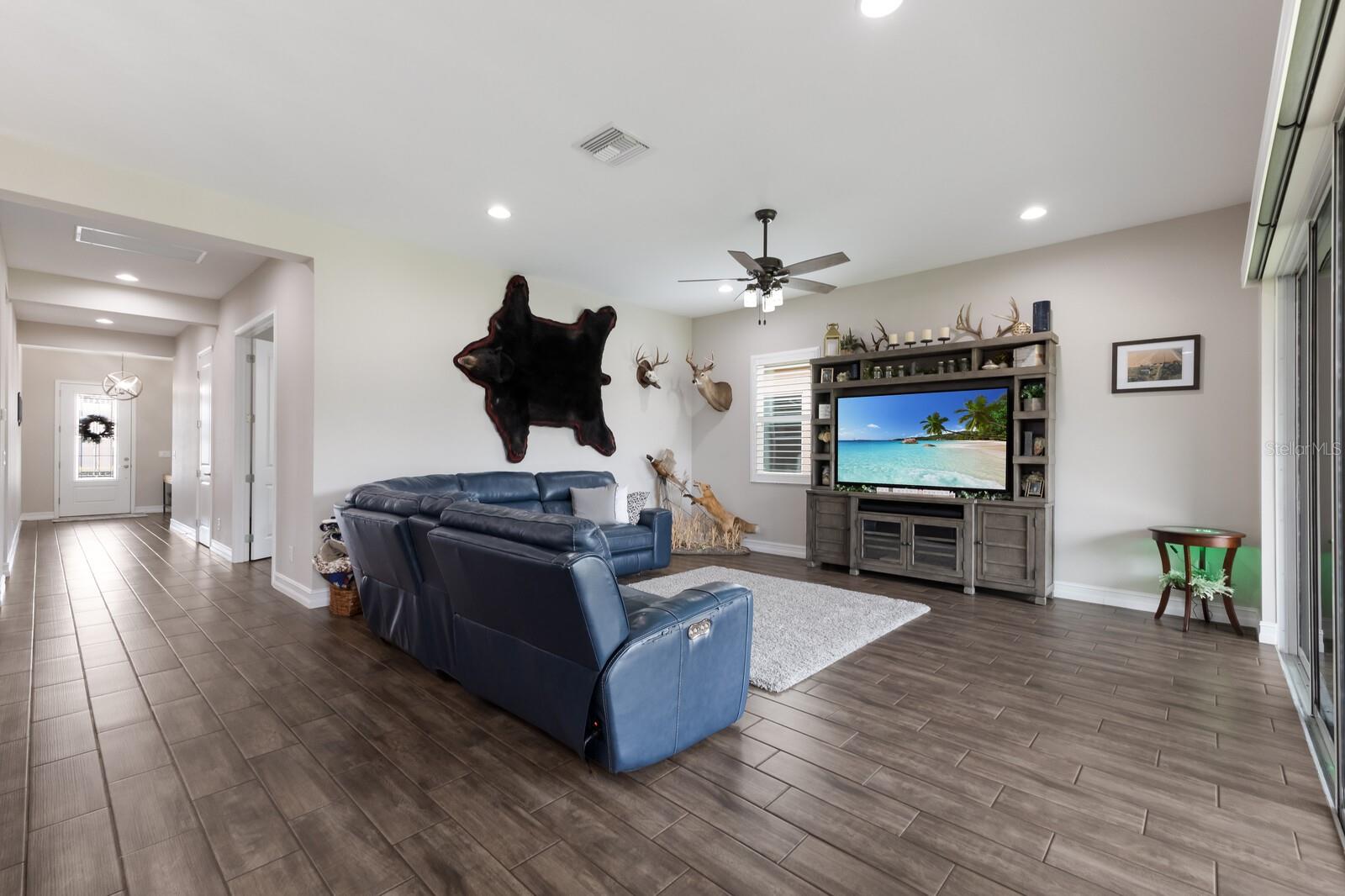 Image 15 of 31 For 11513 11th Avenue E