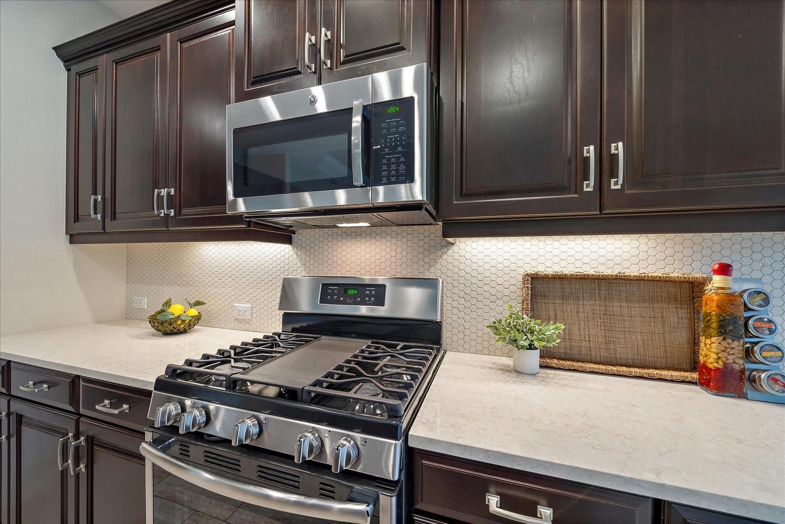 Listing photo id 8 for 1739 Lake Verona Circle