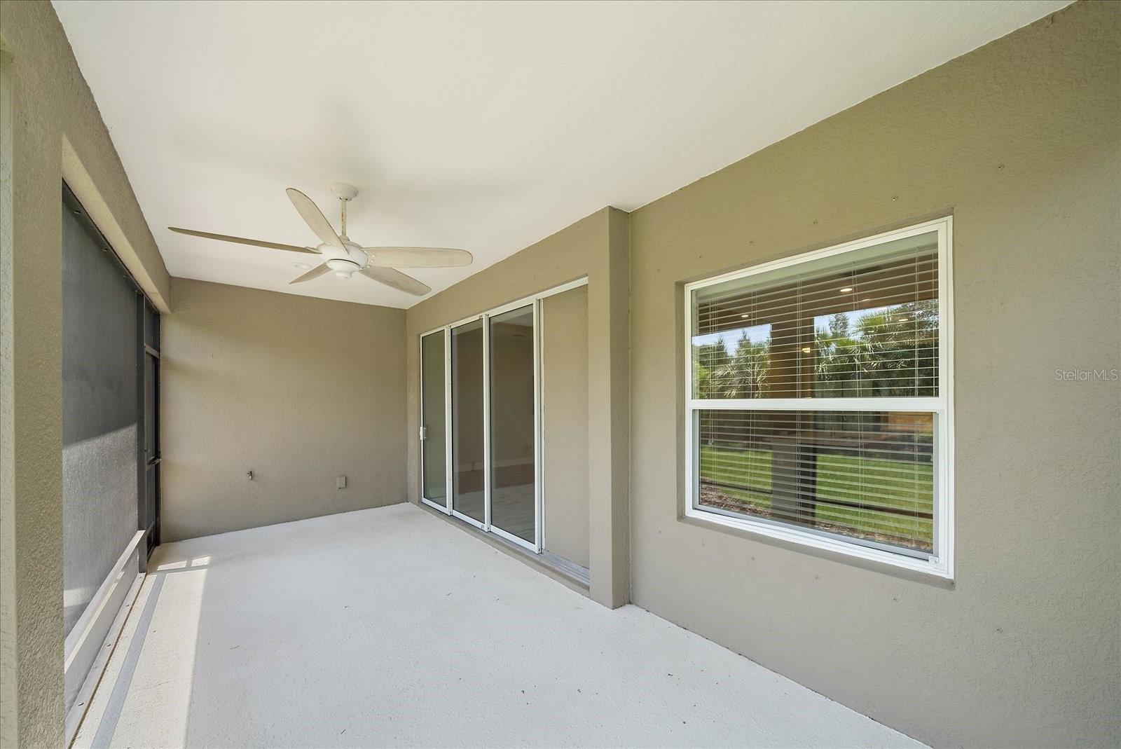 Listing photo id 29 for 1739 Lake Verona Circle