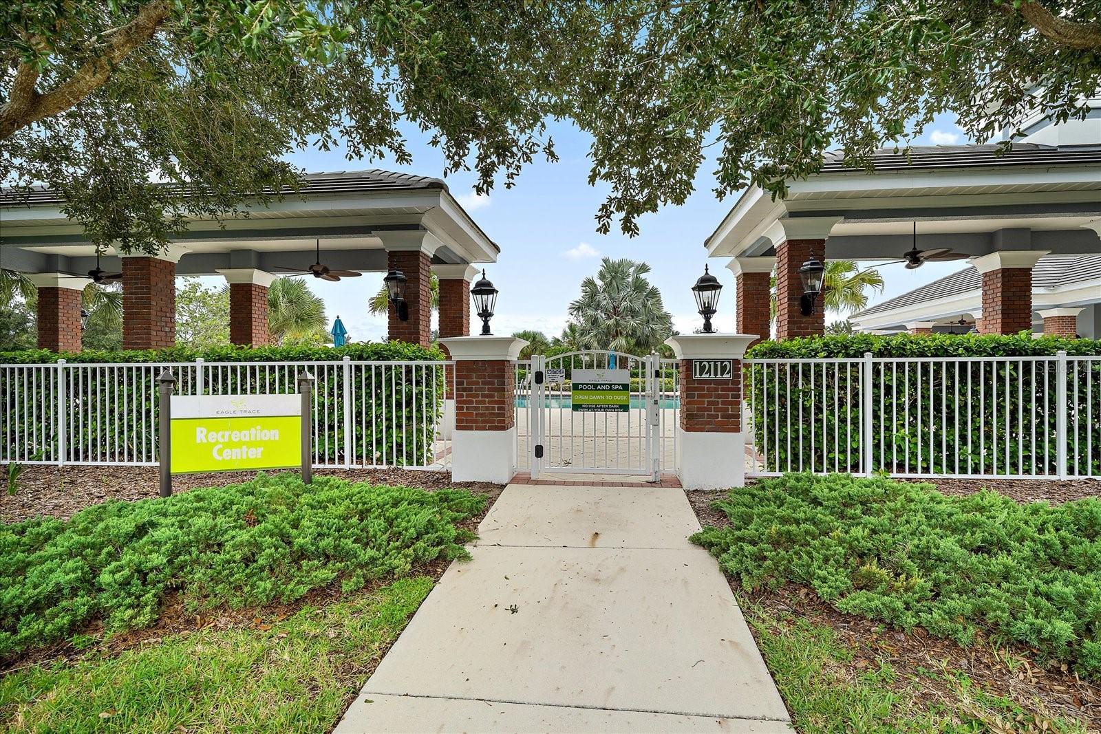 Listing photo id 37 for 1739 Lake Verona Circle
