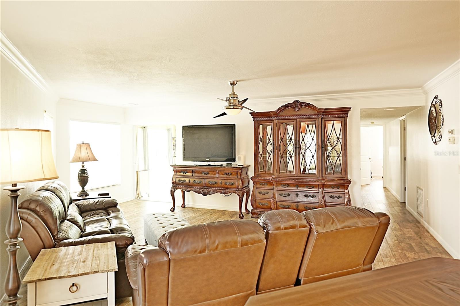 Image 11 of 36 For 802 Capri Isles Boulevard 231