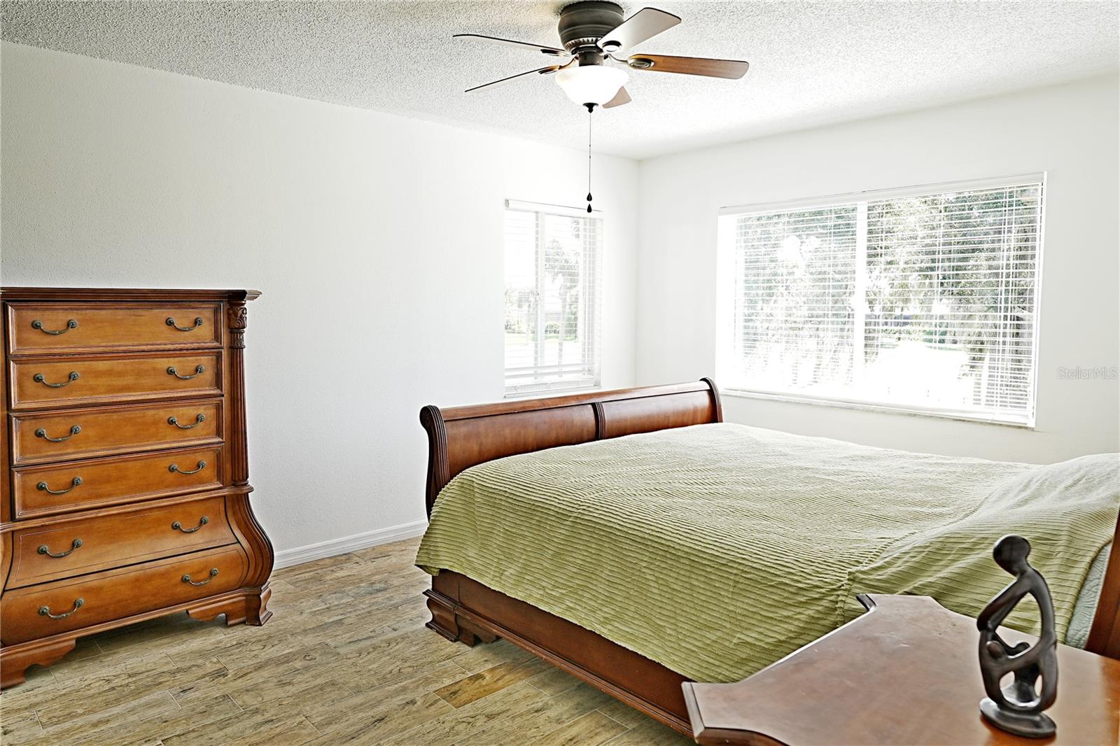 Image 18 of 36 For 802 Capri Isles Boulevard 231