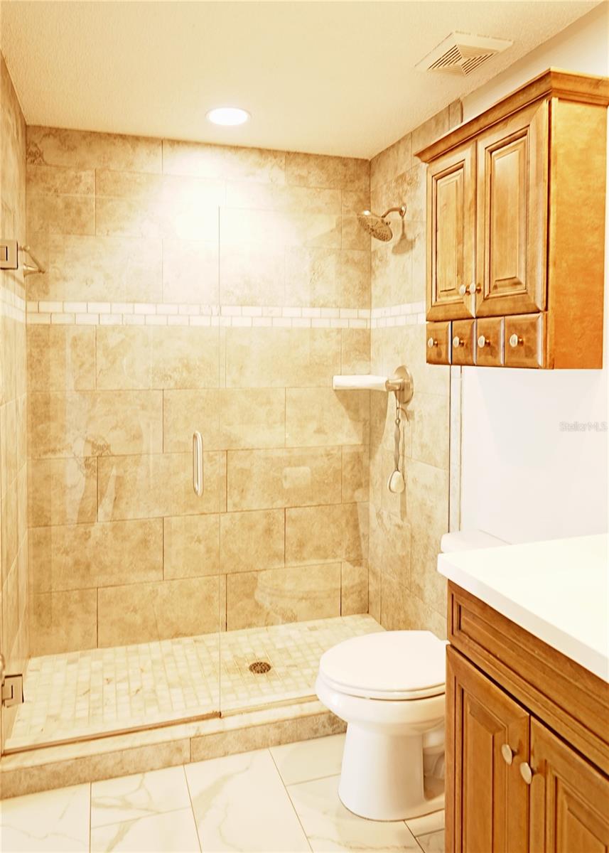 Image 31 of 36 For 802 Capri Isles Boulevard 231