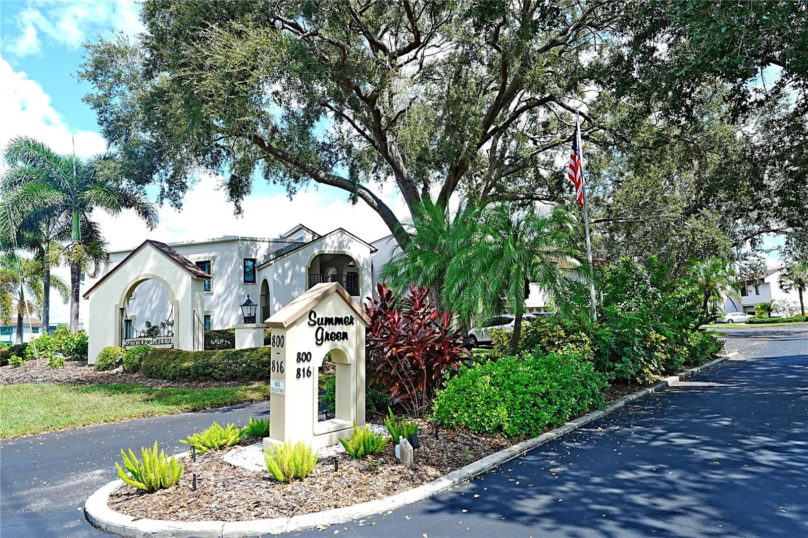 Image 4 of 36 For 802 Capri Isles Boulevard 231