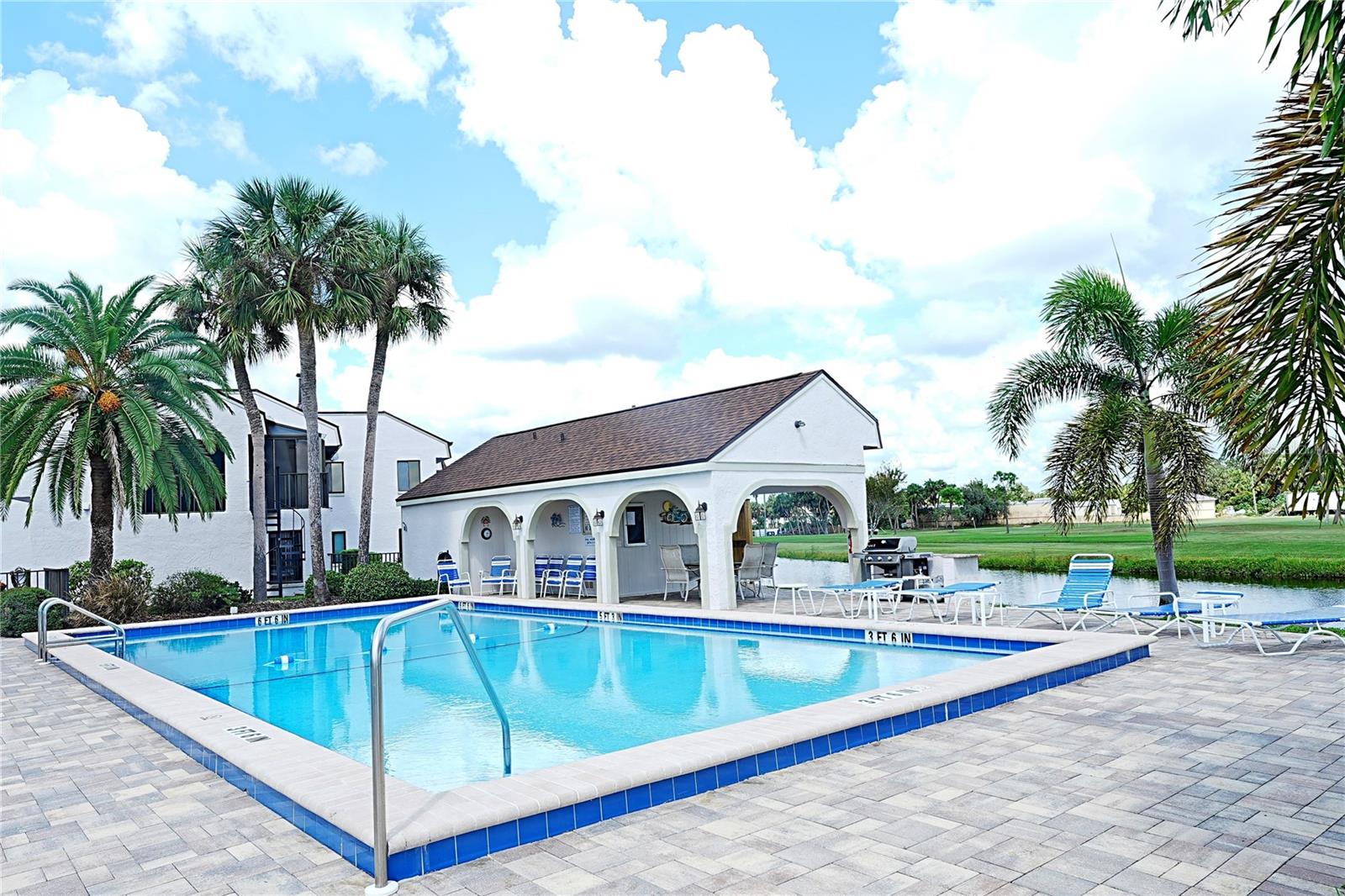 Image 5 of 36 For 802 Capri Isles Boulevard 231