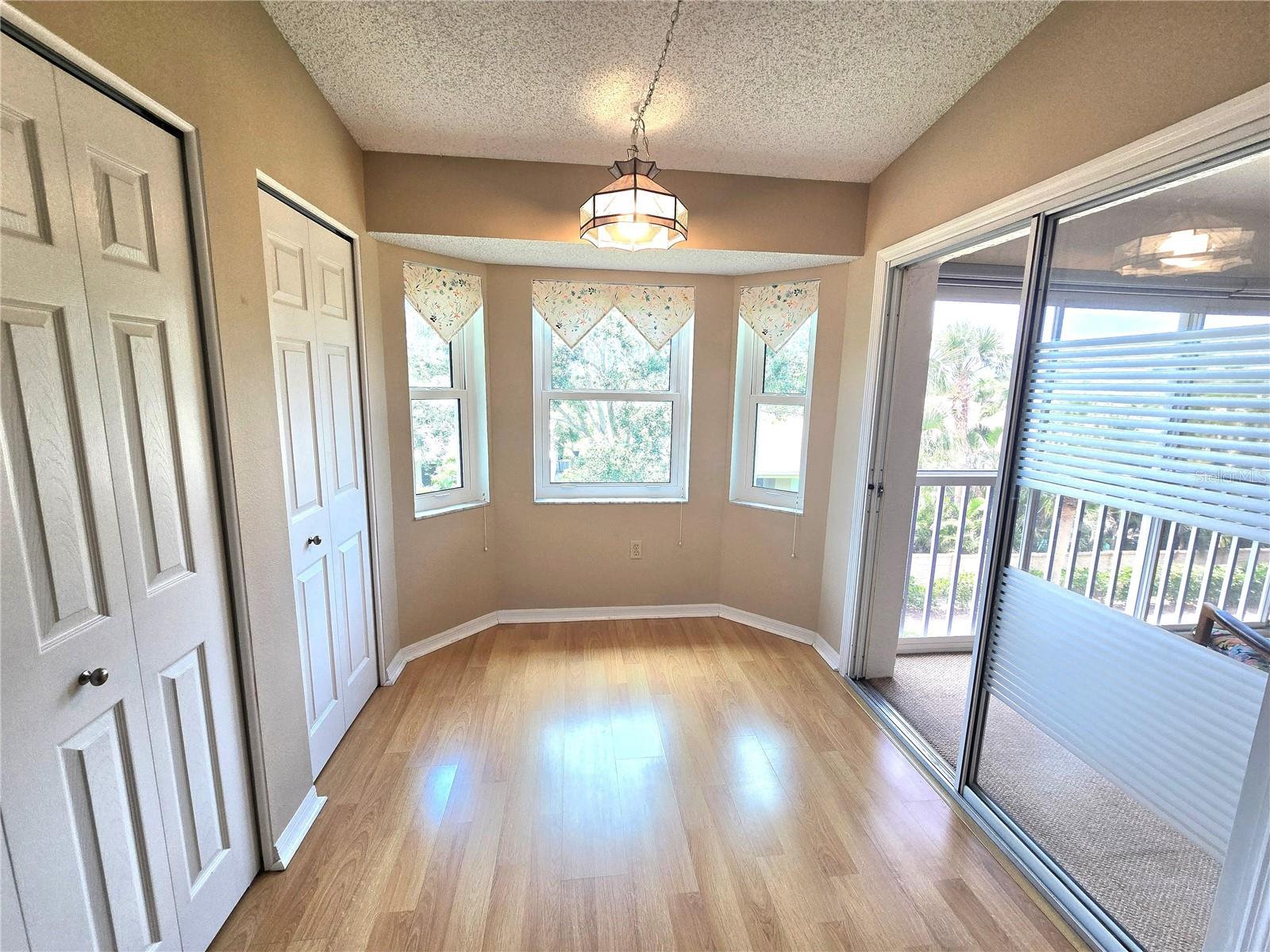 Image 12 of 43 For 7201 29th Avenue Drive W 306