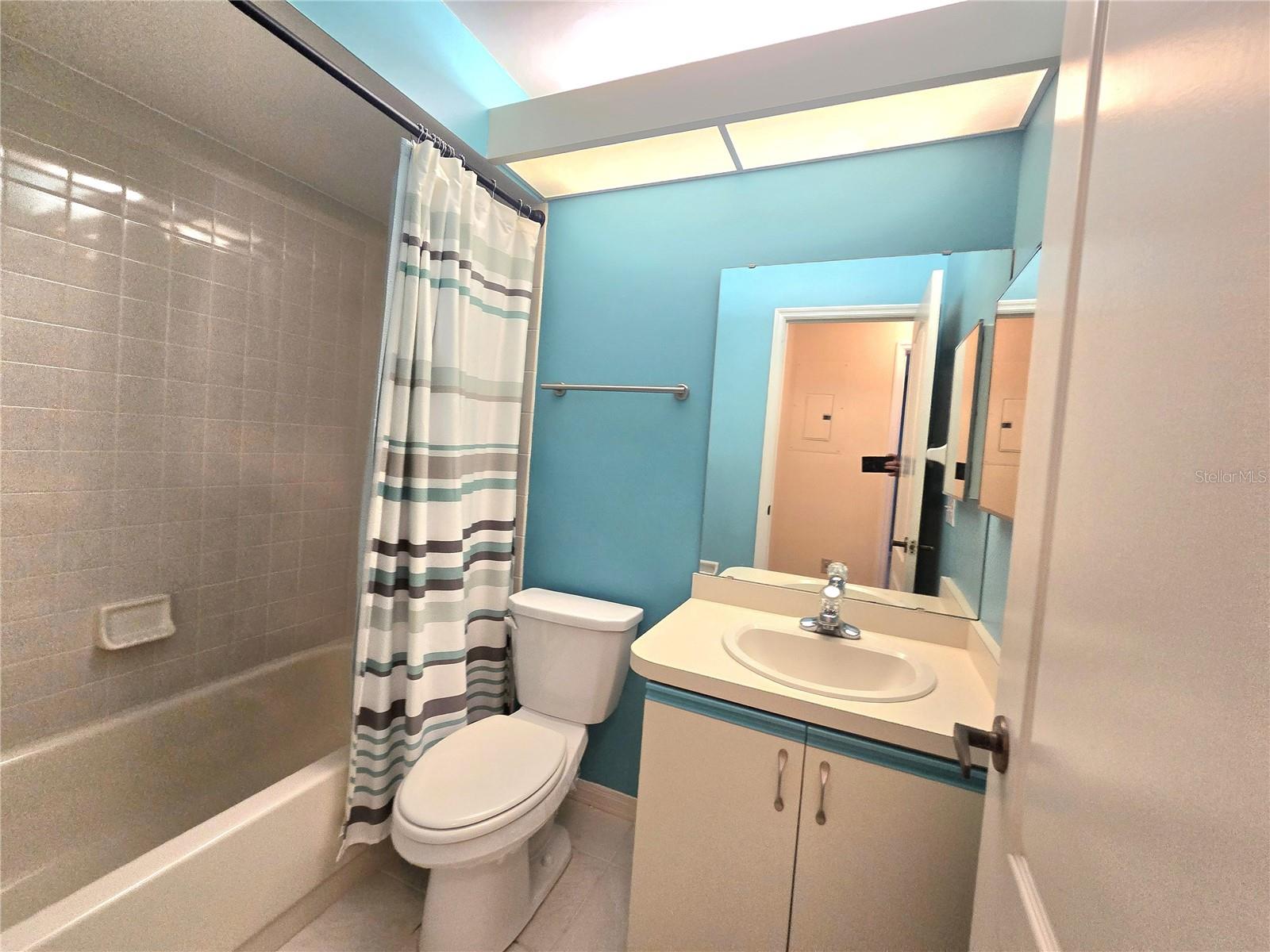 Image 21 of 43 For 7201 29th Avenue Drive W 306