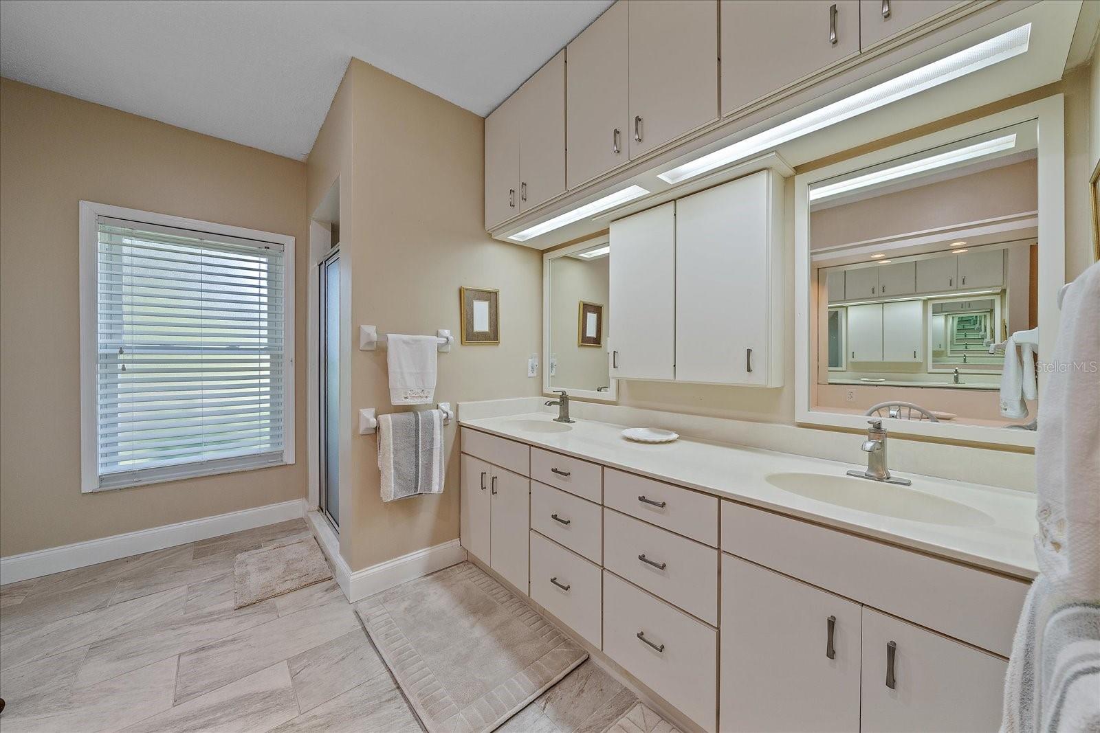 Image 22 of 40 For 1432 Colony Place