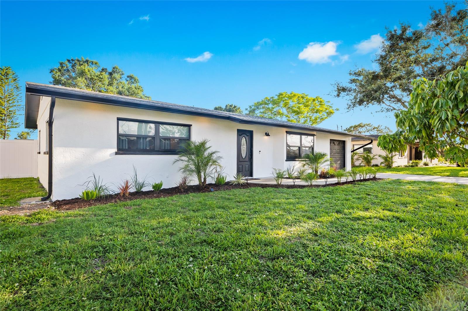 Image 2 of 34 For 1311 Cypress Avenue