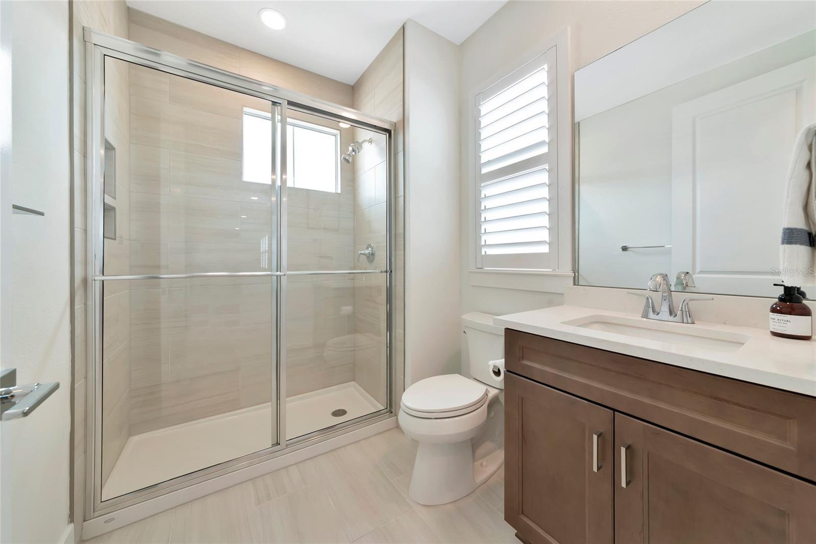 Image 37 of 72 For 17904 Palmiste Drive