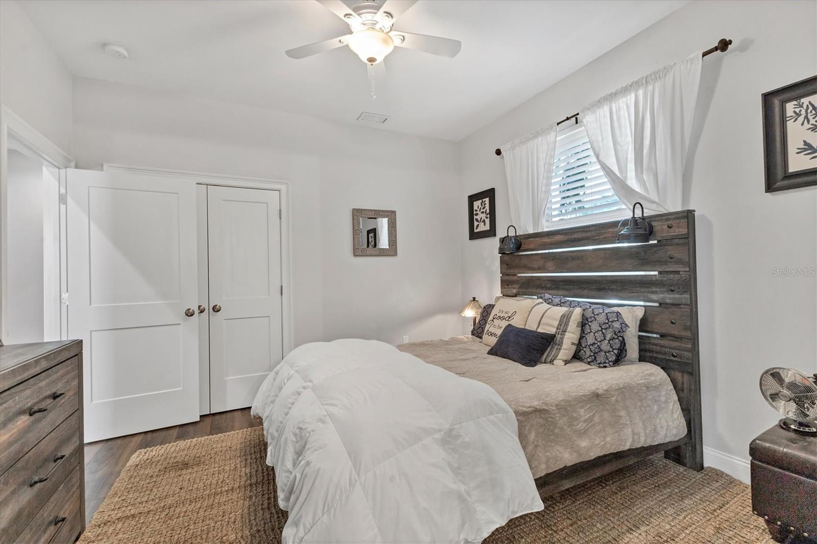 Image 33 of 46 For 6102 9th Avenue Cir Ne