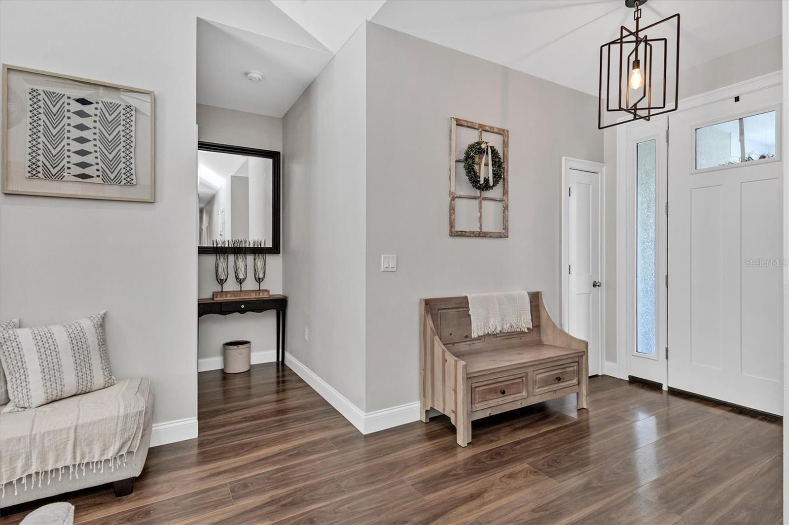 Image 8 of 46 For 6102 9th Avenue Cir Ne