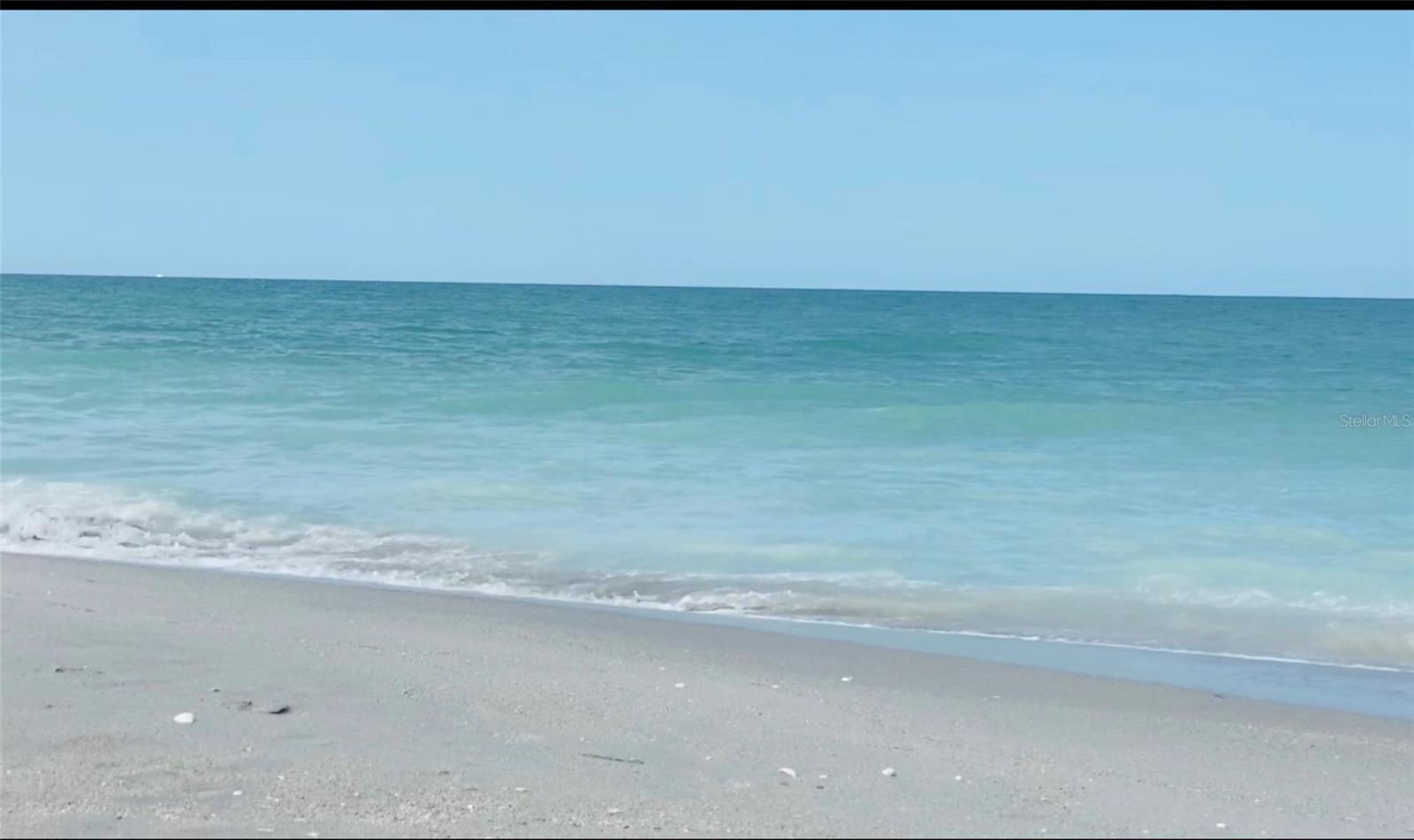 Image 7 of 8 For 20 Windward Lane