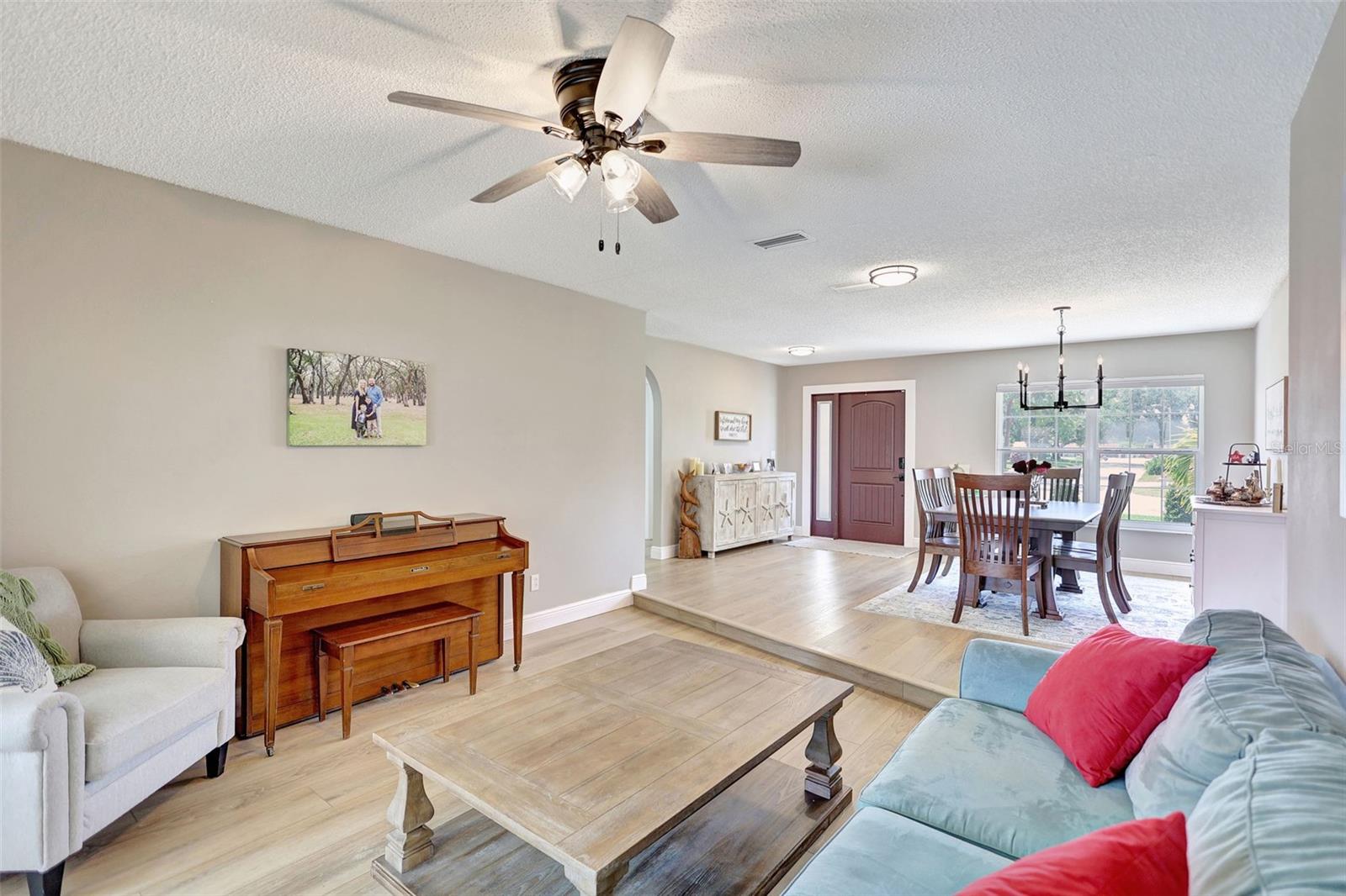Image 12 of 79 For 5126 15th Avenue W