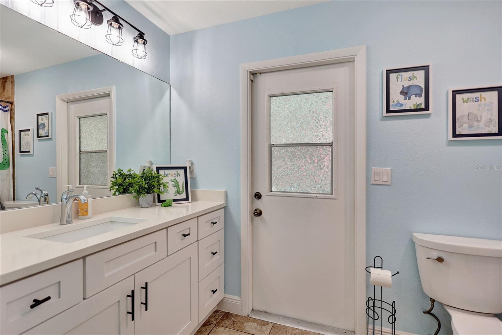 Image 13 of 79 For 5126 15th Avenue W