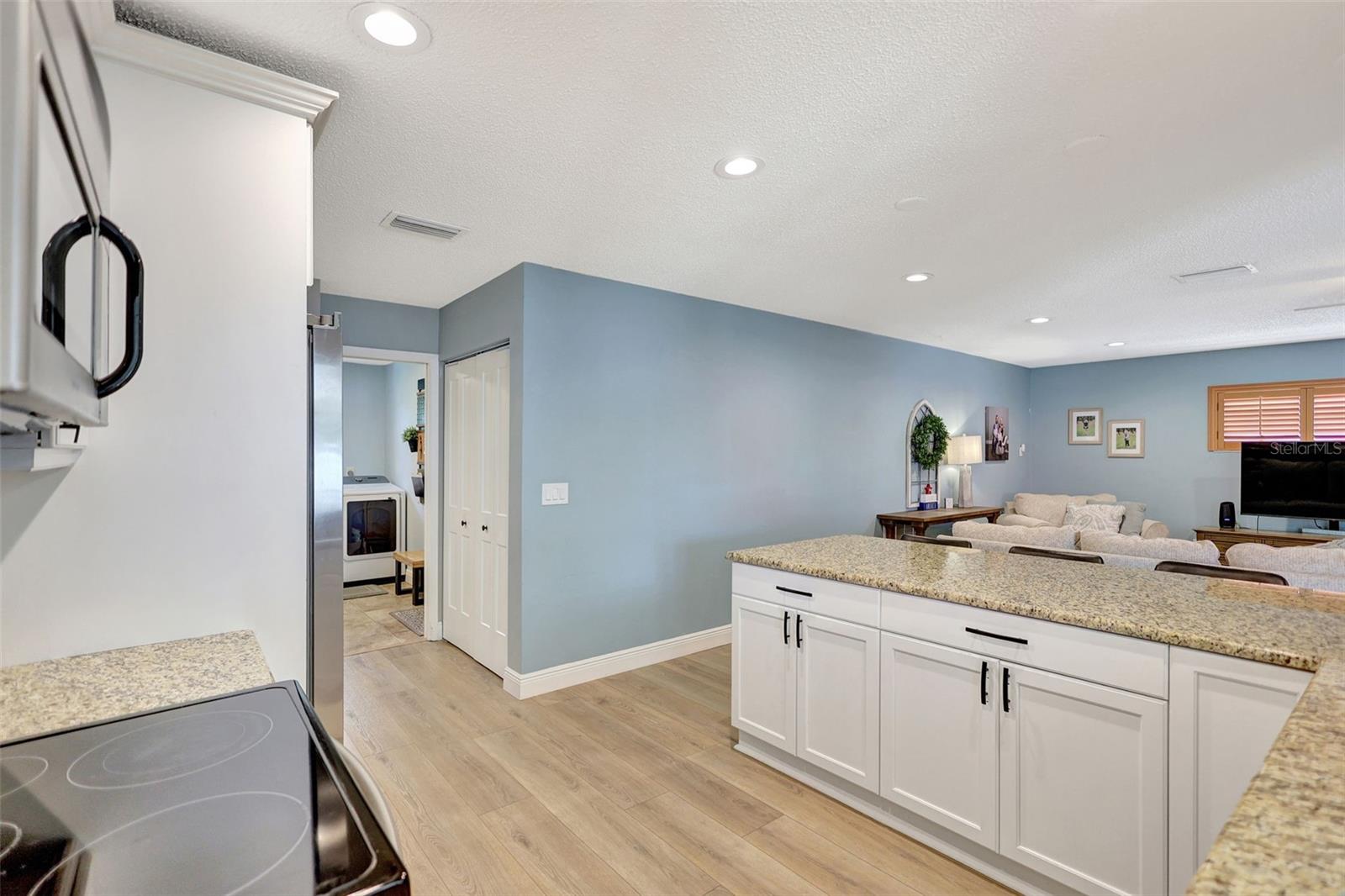 Image 27 of 79 For 5126 15th Avenue W