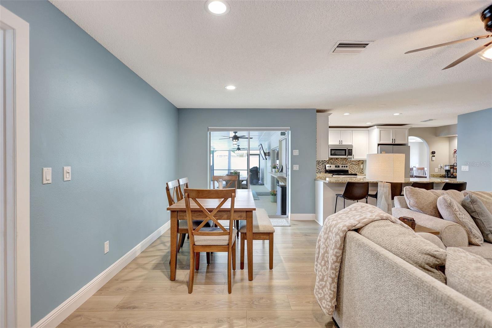 Image 31 of 79 For 5126 15th Avenue W